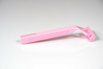 Maquinilla de afeitar femenina