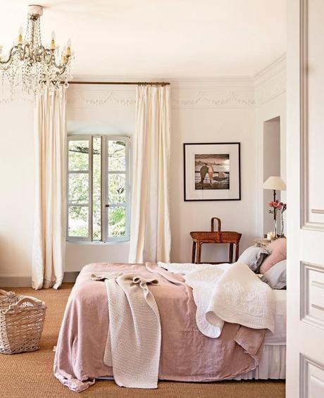 classic bedroom provenze