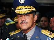 Director tendría escolta policías.