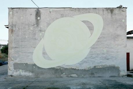 Street art que brilla en la oscuridad para darle un nuevo significado