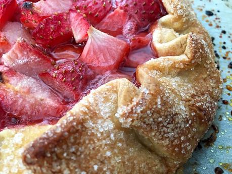 tarta masa quebrada tarta masa brisa tarta de frutas tarta de fresas recetas delikatissen postres rápidos postres fáciles postres delikatissen Galette de fresas 