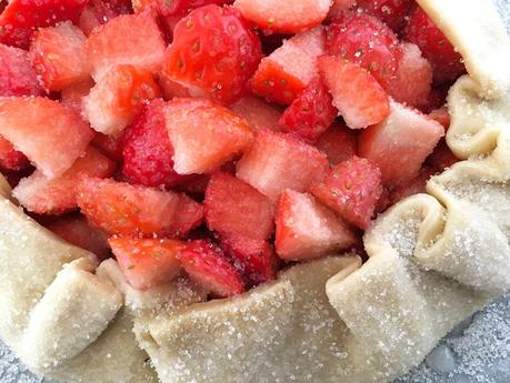 tarta masa quebrada tarta masa brisa tarta de frutas tarta de fresas recetas delikatissen postres rápidos postres fáciles postres delikatissen Galette de fresas 