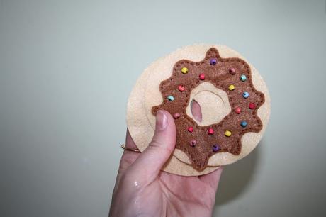 Diy: como hacer un alfiletero donut