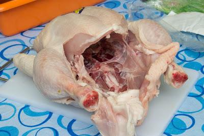 Pollo asado al mojo rojo con patatas