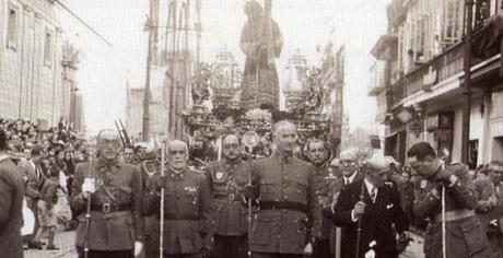 El presente franquista de la Semana Santa