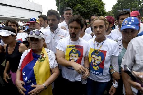 La oposición “marcha en silencio” tras ola de disturbios en Venezuela