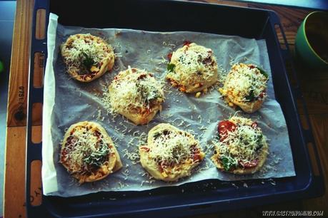 Pizza rolls