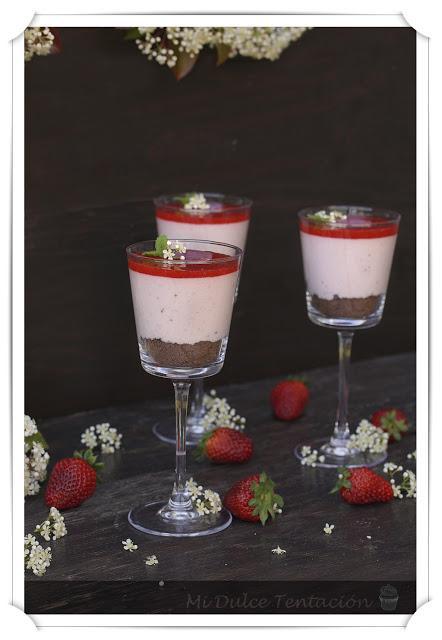 Mousse de Chocolate Blanco y Fresas