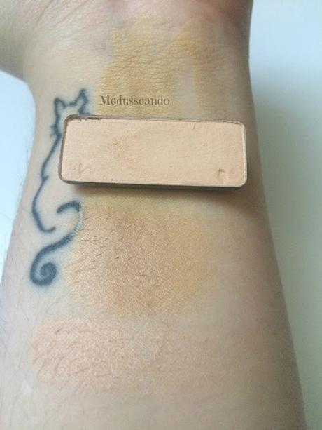 Kat Von D: High Voltage eye primer