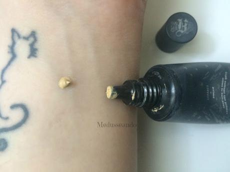 Kat Von D: High Voltage eye primer