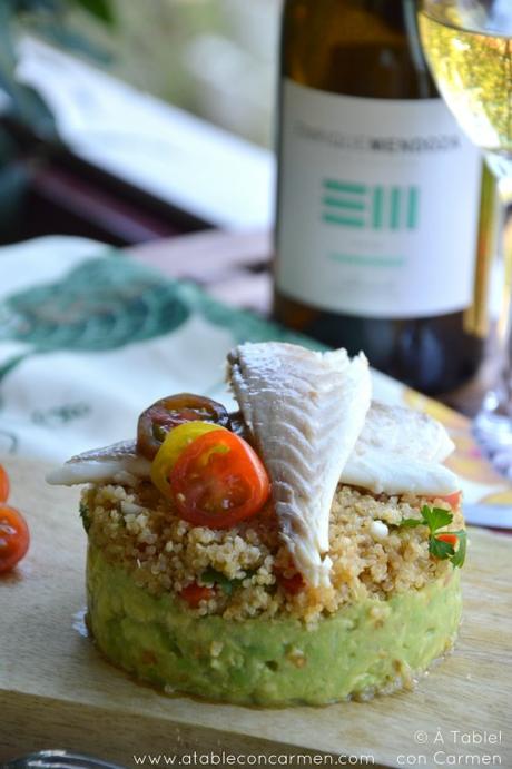 Timbal de Quinoa y Guacamole con Filetes de Dorada