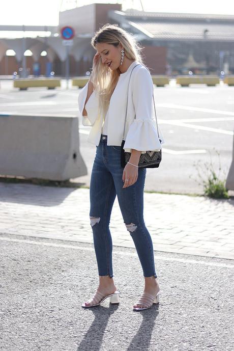 FLOUNCE JACKET & TRANSPARENT SANDALS