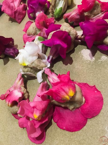 Las flores de Iolanda Bustos en Organic Market Las flores de Iolanda Bustos en Organic Market