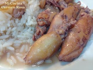 CALAMARES ENCEBOLLADOS