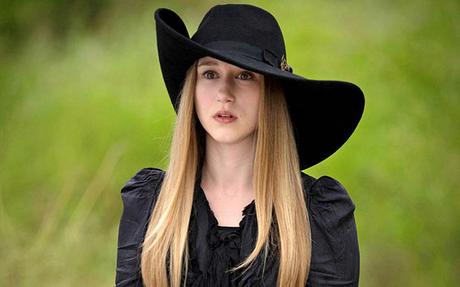 Taissa Farmiga será la monja en nueva historia de El Conjuro  #Cine #Terror