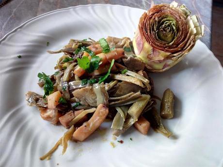 Alcachofas con sepia  - Carciofi e seppie - Cuttlefish and artichoke recipe