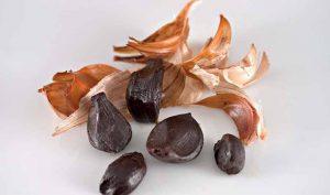 7 beneficios del ajo negro para la salud
