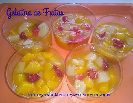 Como hacer gelatinas con frutas: Postre muy fácil.