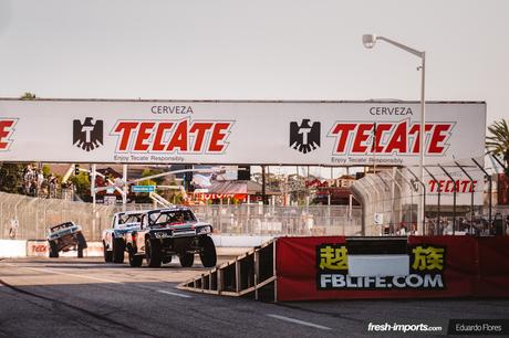 Stadium SUPER Trucks en Long Beach. ¿Alguien ha dicho que no puedan volar?