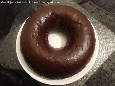 GÂTEAU AU CHOCOLAT ET YAOURT GREC / GREEK YOGURT CHOCOLATE CAKE / BIZCOCHO DE CHOCOLATE Y YOGUR GRIEGO / كيكة الشوكولاطة و الزبادي اليوناني