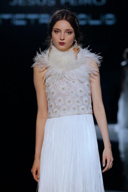 Metrópolis es la colección de novias 2018 de Jesús Peiró pensada para la mujer urbana y que quiere estar a la última