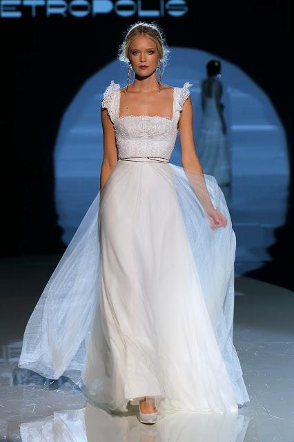 Metrópolis es la colección de novias 2018 de Jesús Peiró pensada para la mujer urbana y que quiere estar a la última