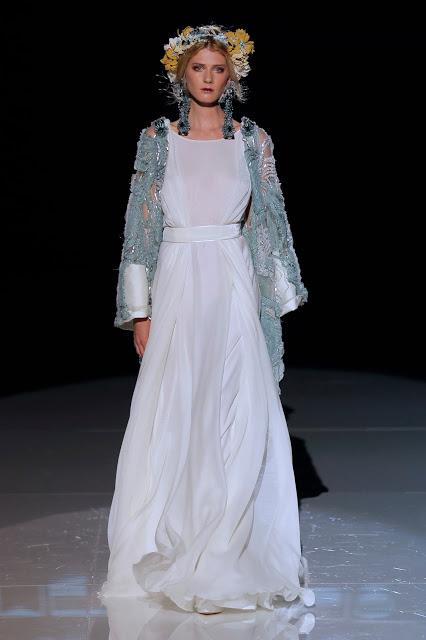 Metrópolis es la colección de novias 2018 de Jesús Peiró pensada para la mujer urbana y que quiere estar a la última