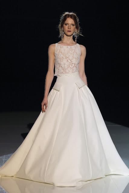 Metrópolis es la colección de novias 2018 de Jesús Peiró pensada para la mujer urbana y que quiere estar a la última