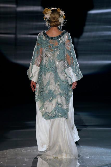 Metrópolis es la colección de novias 2018 de Jesús Peiró pensada para la mujer urbana y que quiere estar a la última