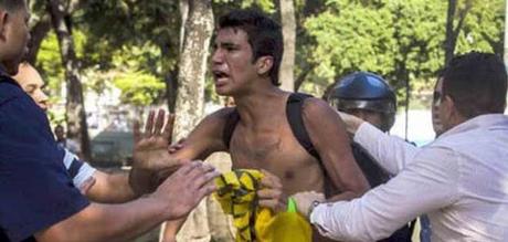 Abogados de Marco Coello temen que puede ser #deportado, tras su detención #Venezuela