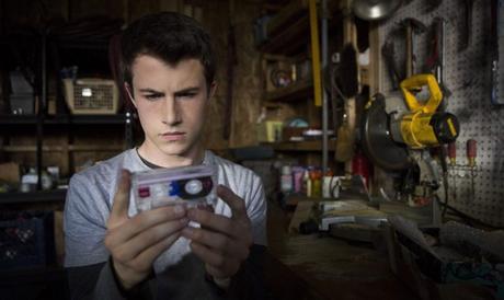 Por 13 Razones – Removiendo conciencias con cintas de casete