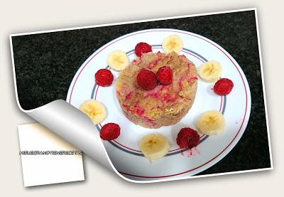 BOWI CAKE DE PLÁTANO Y FRAMBUESAS