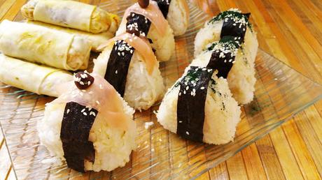 Bolitas de arroz japonesas Onigiri