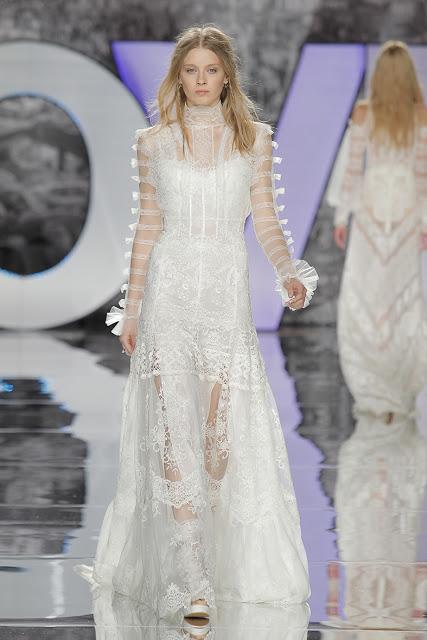 La Colección Boho Chic de YolanCris 2018 va dirigida a novias millenials atrevidas y provocativas sin dejar de ser elegantes