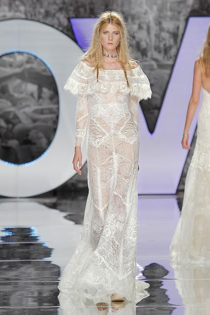 La Colección Boho Chic de YolanCris 2018 va dirigida a novias millenials atrevidas y provocativas sin dejar de ser elegantes