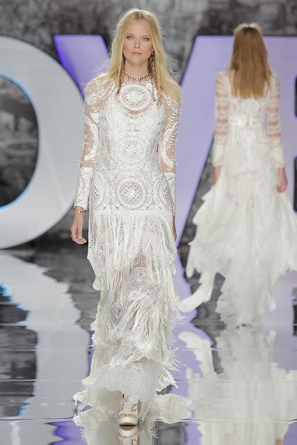 La Colección Boho Chic de YolanCris 2018 va dirigida a novias millenials atrevidas y provocativas sin dejar de ser elegantes