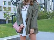 Outfit vestido bordado parka