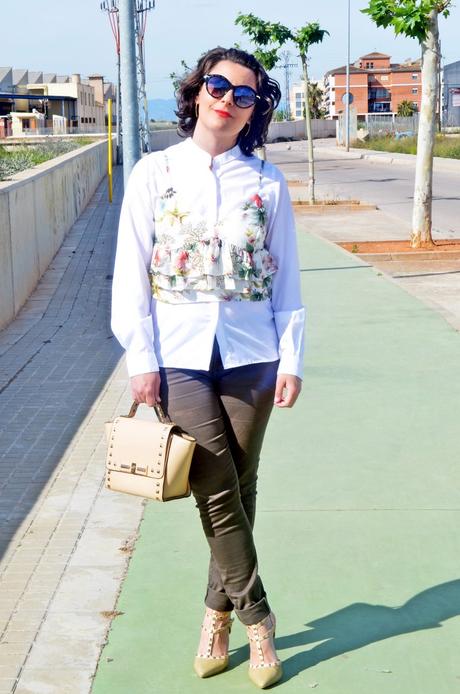 Superposición: Top sobre camisa