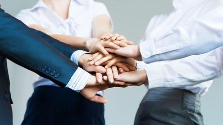 El compromiso comienza con sus líderes