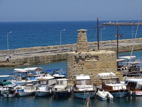 REPÚBLICA TURCA DE CHIPRE: EL PUERTO DE GIRNE (KYRENIA)