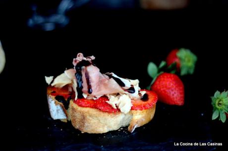 Tosta de Bonito del Norte, Fresa y Jamón