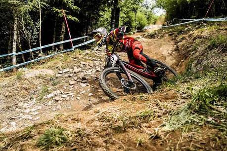 Copa del Mundo DH 2017 Lourdes: Alexandre Fayolle gana en la batalla contra los elementos