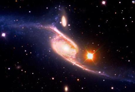 La Galaxia del Cóndor: La galaxia en espiral más grande