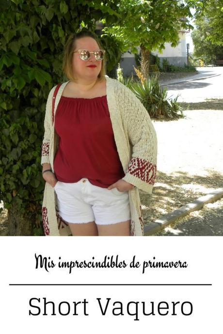 mis imprescindibles de primavera con looks con prendas basicas para esta temporada con shorts, blazer, vestido azul de rayas, sneakers, talla grande