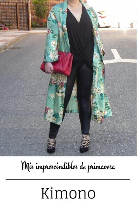 mis imprescindibles de primavera con looks con prendas basicas para esta temporada con shorts, blazer, vestido azul de rayas, sneakers, talla grande