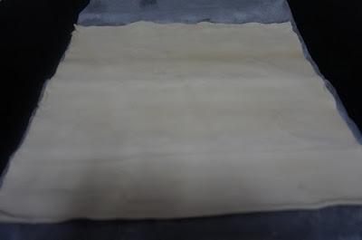 Rollitos de hojaldre de jamón y queso