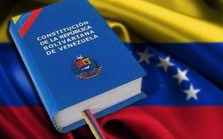 Maduro convoca una Asamblea Nacional Constituyente