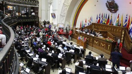 Maduro convoca una Asamblea Nacional Constituyente