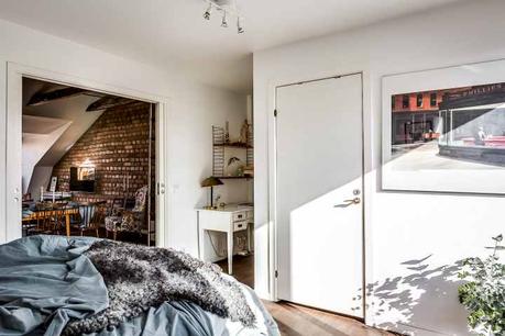 suelo de madera oscura estilo nórdico decoración interiores decoración atico blog decoración nórdica 