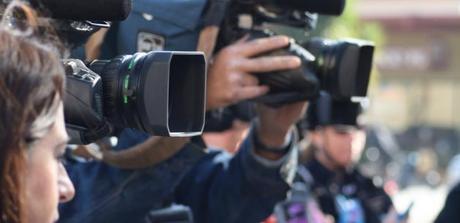 Las técnicas cinematográficas de Vice News para producir videos atractivos